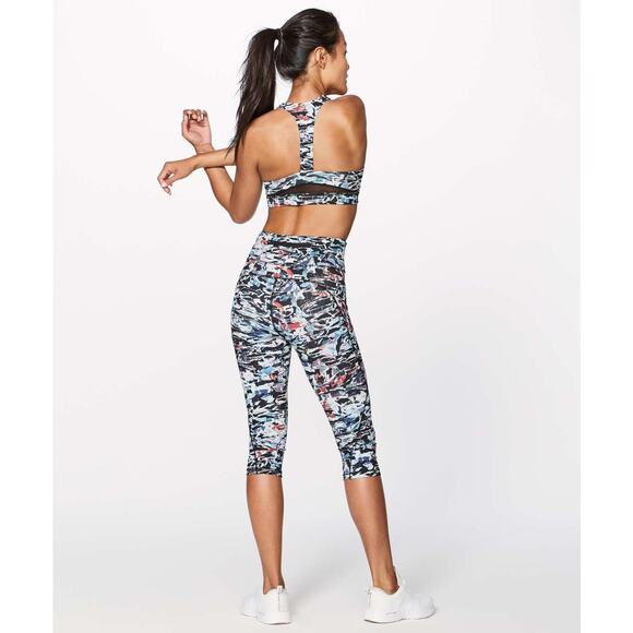 Lululemon Break Free Bra Size 2 EUC - Picture 5 of 5